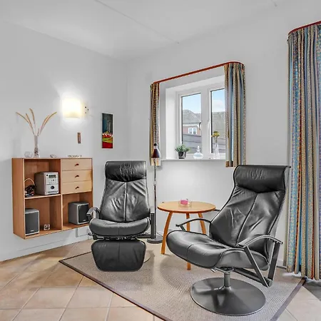 Dejligt Hus Med 3 Soveværelser I Blåvand Feriehus *
